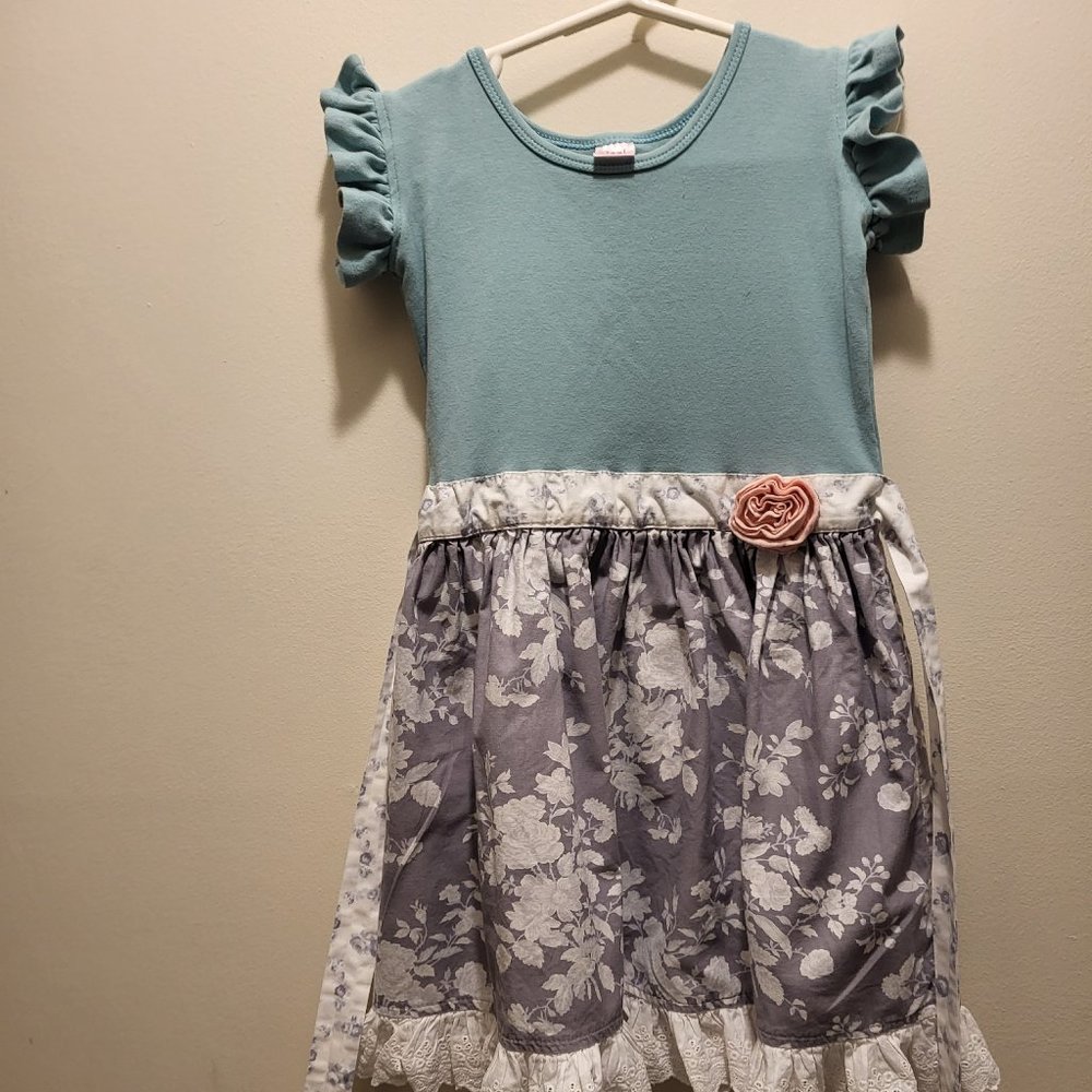 Giggle Moon Girls Dress, Size 6X, Gray, White and Green. 95% cotton, 5% spandex